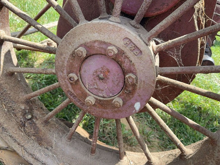 farmall-f-20-image-23