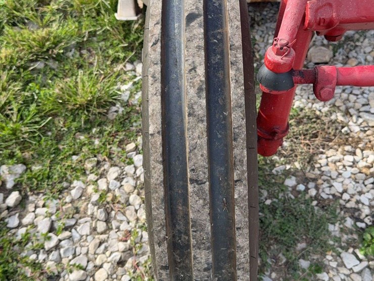 farmall-140-with-belly-mower-image-19