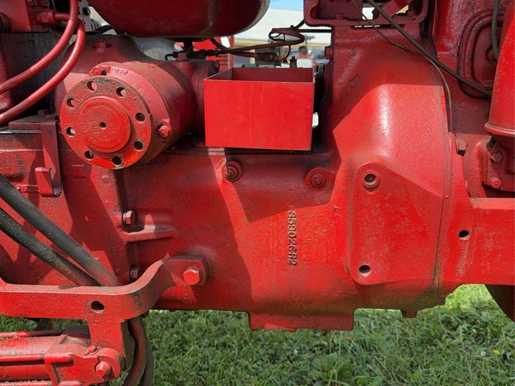 farmall-400-image-79