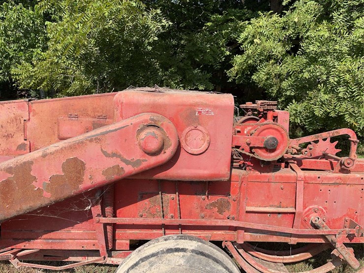 new-holland-281-image-17