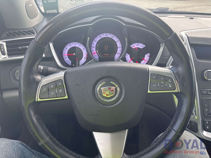 2012-cadillac-srx-image-14