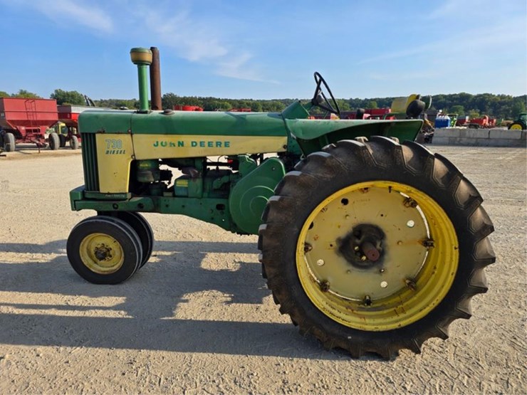 john-deere-730-image-2