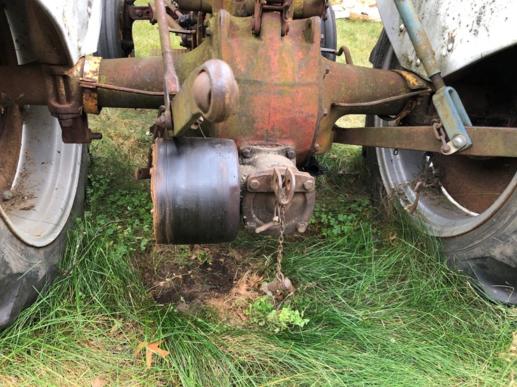 ford-8n-image-9