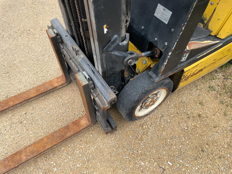 #432-•-yale-cushion-tire-forklift-(shawano,-wi)-image-12