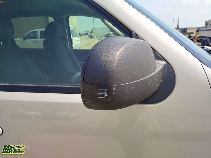 2007-chevrolet-suburban-image-42