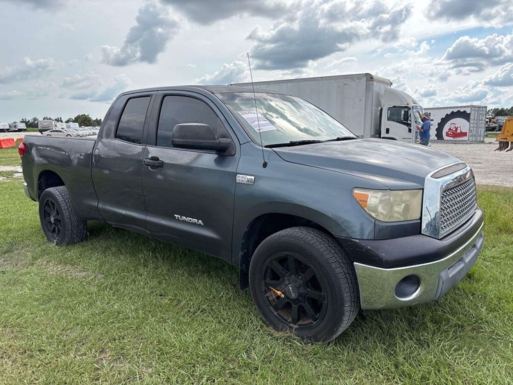 2008-toyota-tundra-image-2