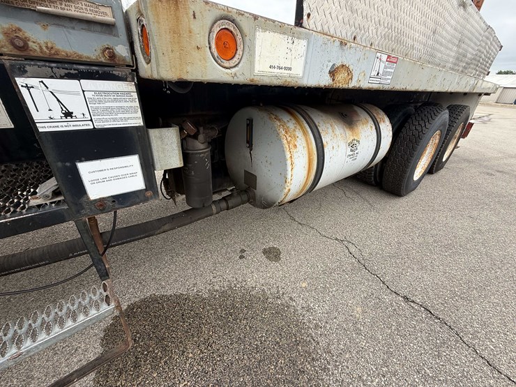 #2500-•-2005-freightliner-boom-truck-(has-wi-title)-(seymour,-wi)-image-19
