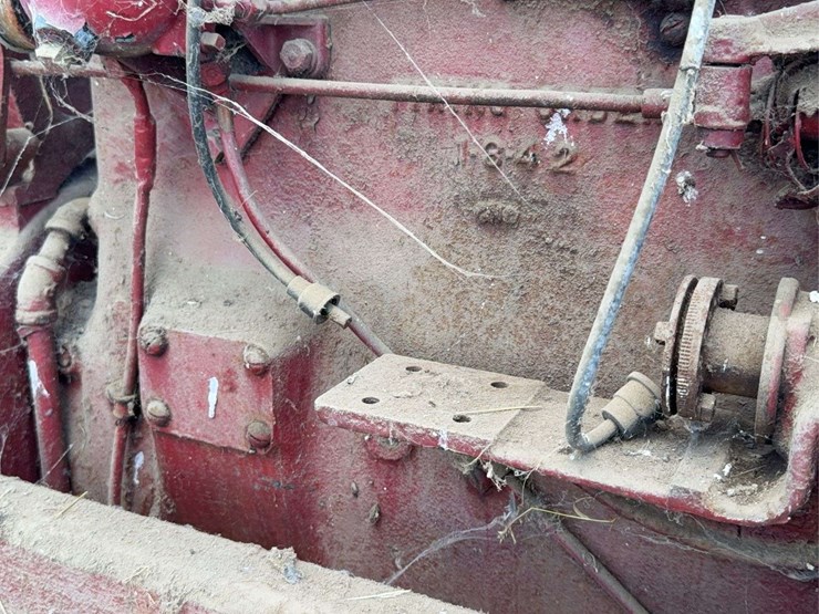 farmall-f-20-image-54