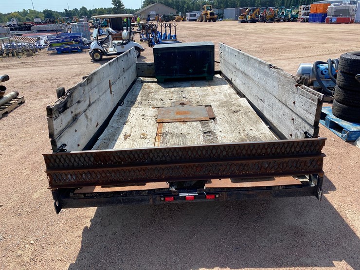 #3024-•-1995-15'-tandem-axle-trailer-(has-wi-title)(mosinee,-wi)-image-8