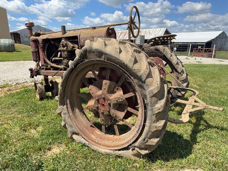 farmall-f-20-image-3
