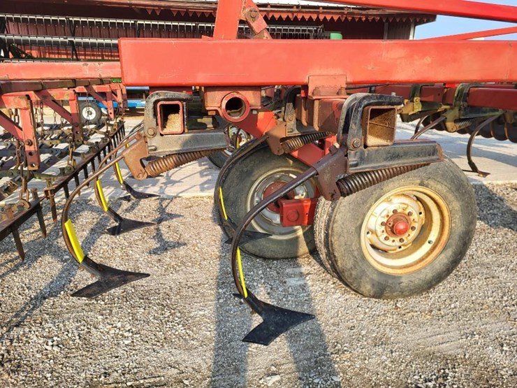case-ih-4200-image-28