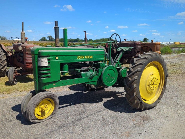 john-deere-b-image-1
