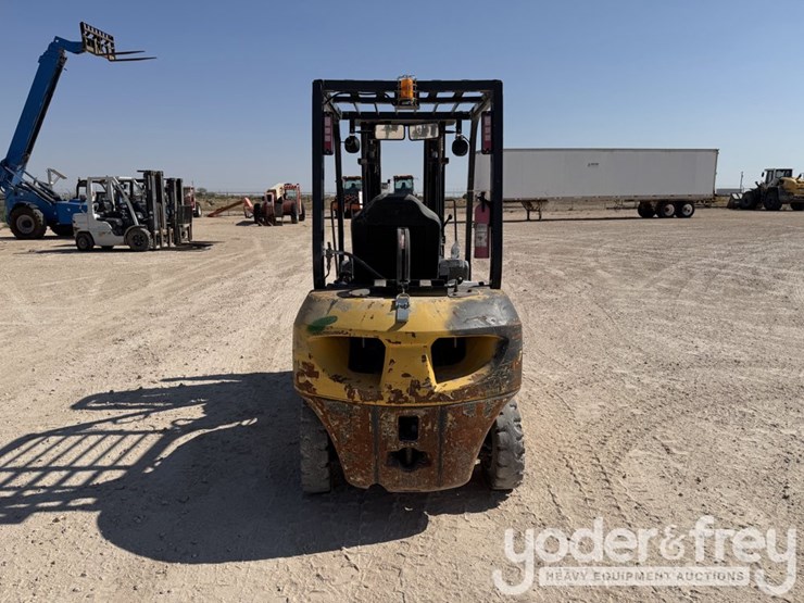 2018-komatsu-fg25t-16-image-4