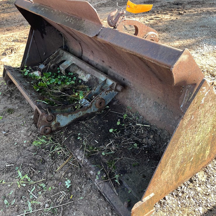 #1328 • Case Bucket