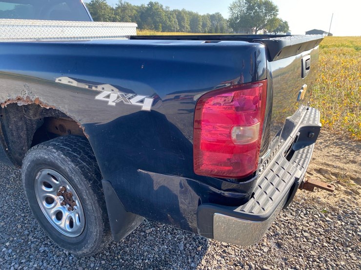 2010-chevy-silverado-image-14