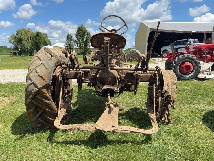 farmall-f-20-image-4