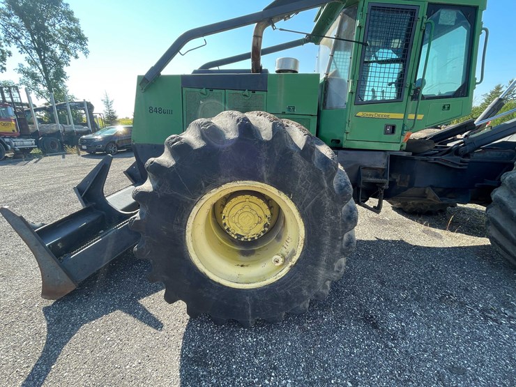 2000-john-deere-660-image-15