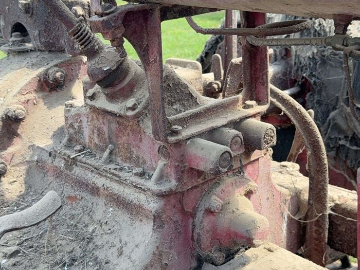 farmall-f-20-image-34