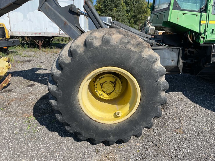 2000-john-deere-660-image-25