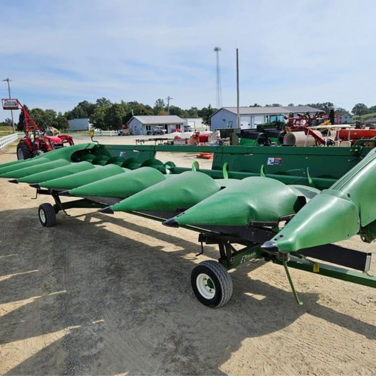 JOHN DEERE 708C