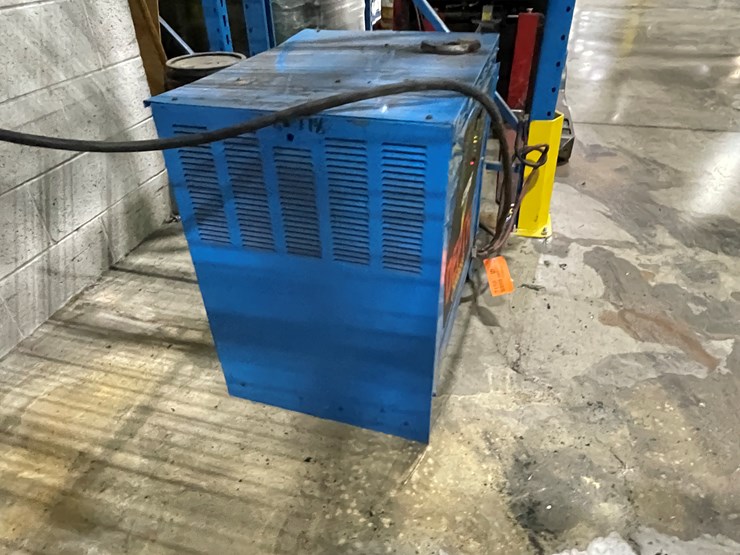 #7159-•-exude-depth-charger-forklift-battery-charger-image-4