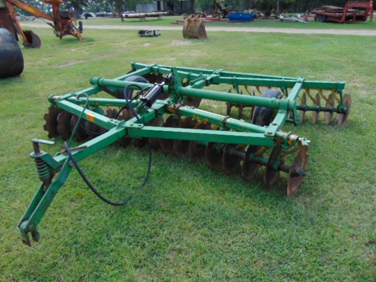 john-deere-12-image-1