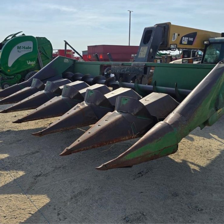 JOHN DEERE 643