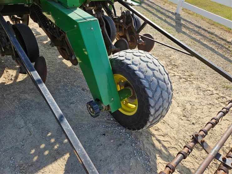 2022-john-deere-1590-image-51