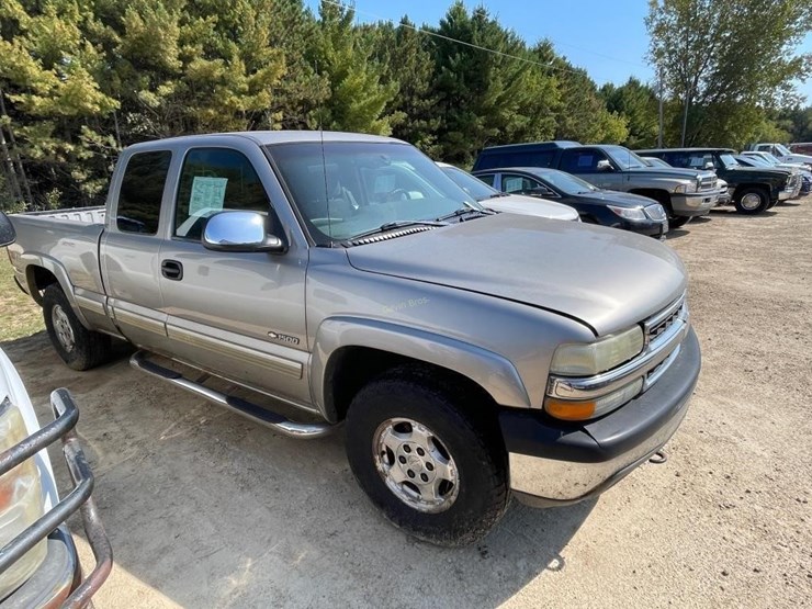 2002-chevrolet-1500-image-3