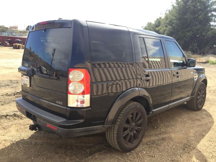 2013-land-rover-lr4-image-3