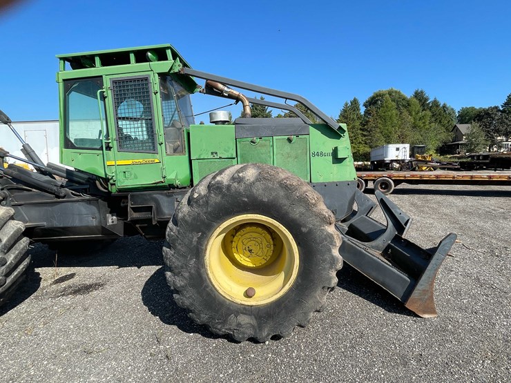 2000-john-deere-660-image-19