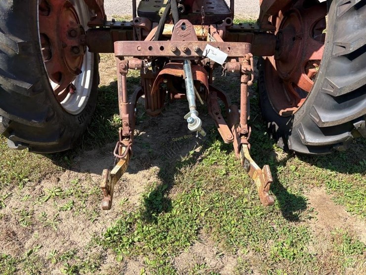 farmall-460-tractor-image-8