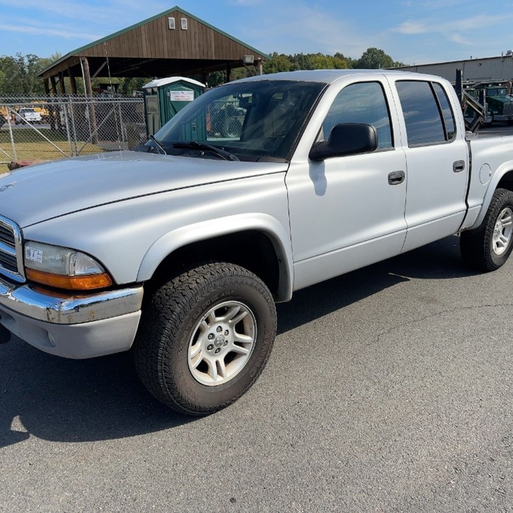 2004 DODGE DAKOTA SLT