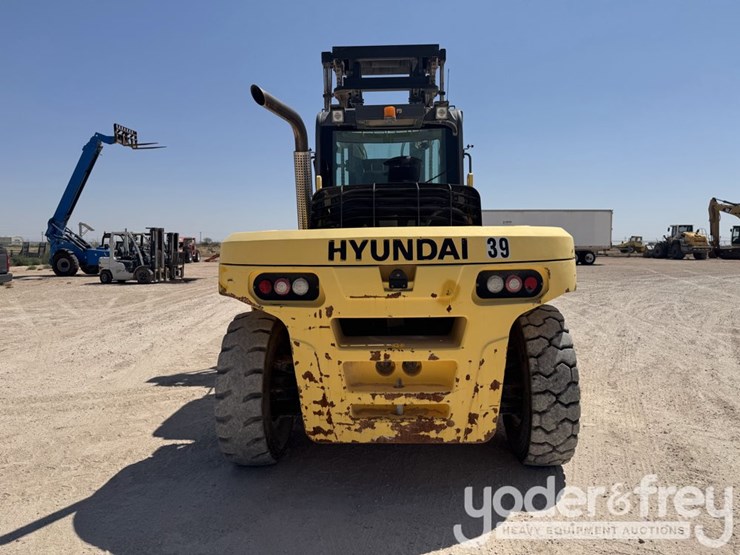 2017-hyundai-160d-9-image-4