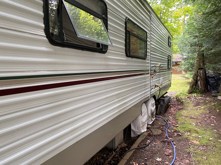 #3302-•-2004-k2-incorporated-sportsman-3803-camper-has-wi-title-(three-lakes,-wi)-image-30