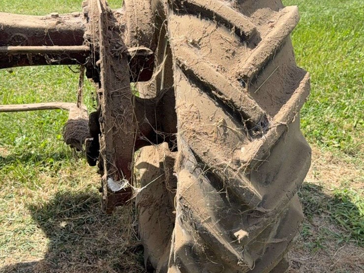 farmall-f-20-image-17