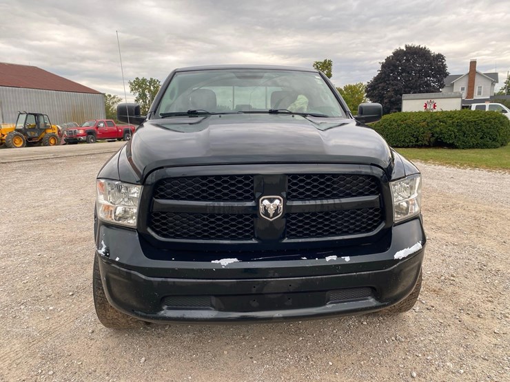 2016-dodge-1500-image-2
