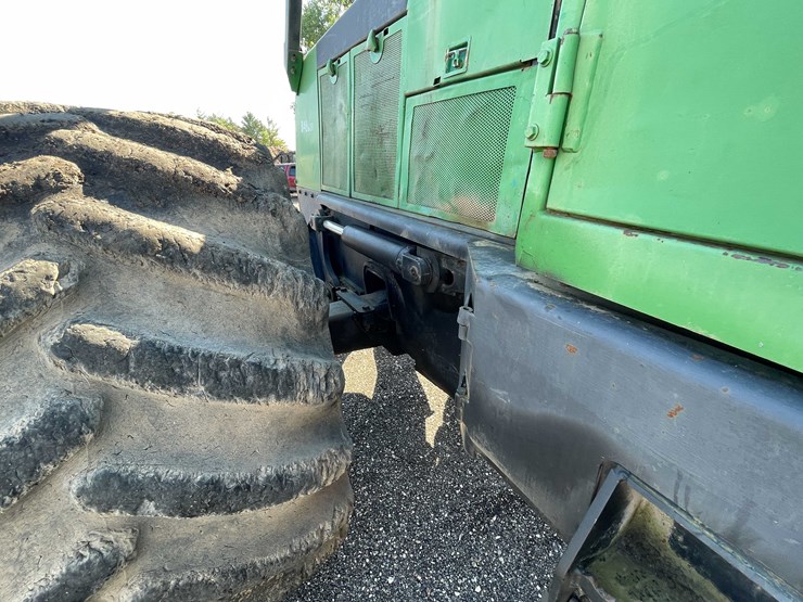 2000-john-deere-660-image-13