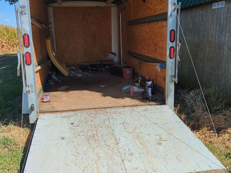 12-x-6-enclosed-trailer-image-12