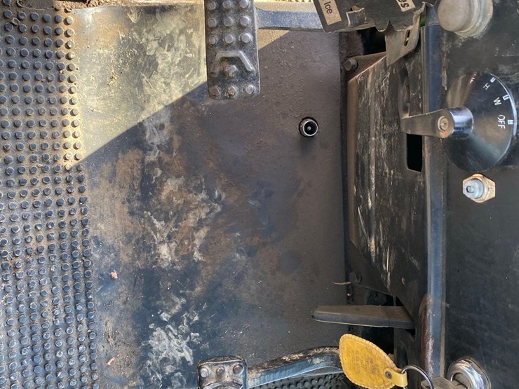 john-deere-8430-image-31