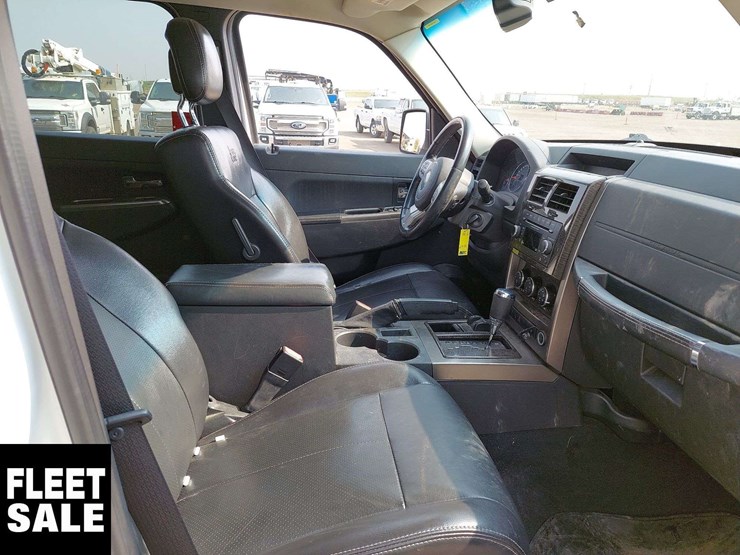 2012-jeep-liberty-image-12