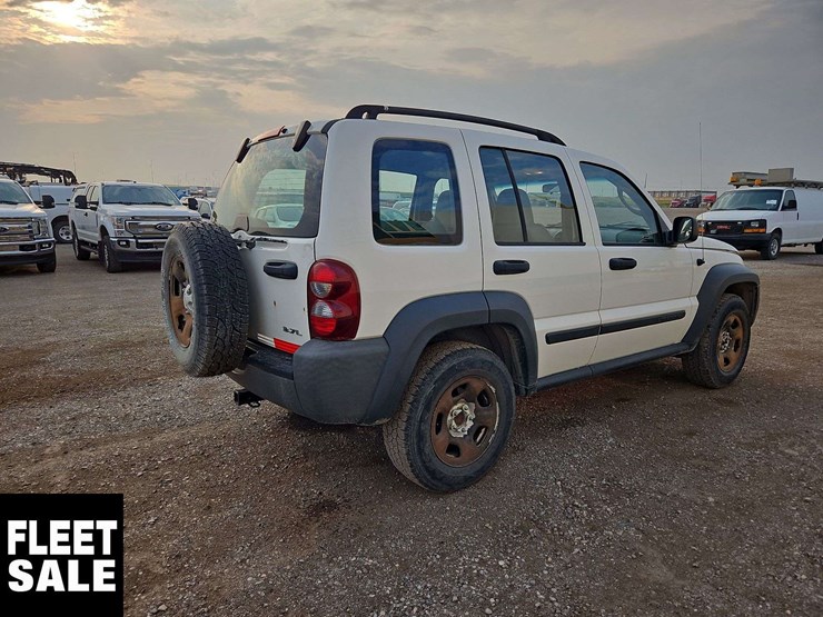 2006-jeep-liberty-sport-image-4