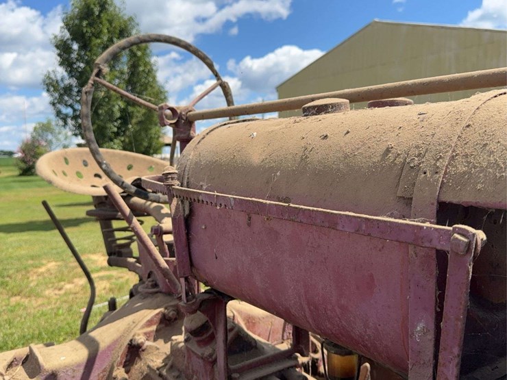farmall-f-20-image-37