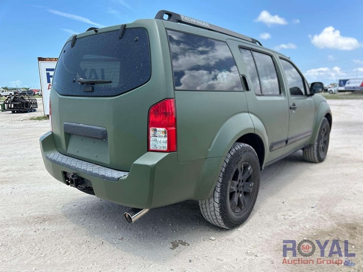 2005-nissan-pathfinder-image-3