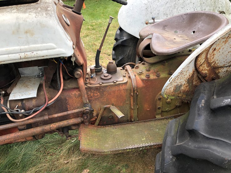 ford-8n-image-16