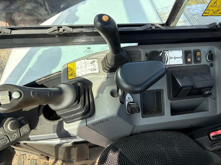 2022-bobcat-e50-image-50