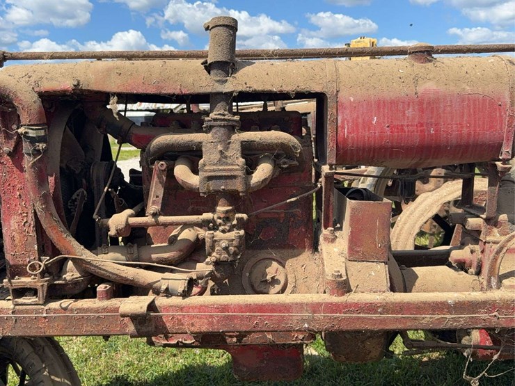 farmall-f-20-image-55