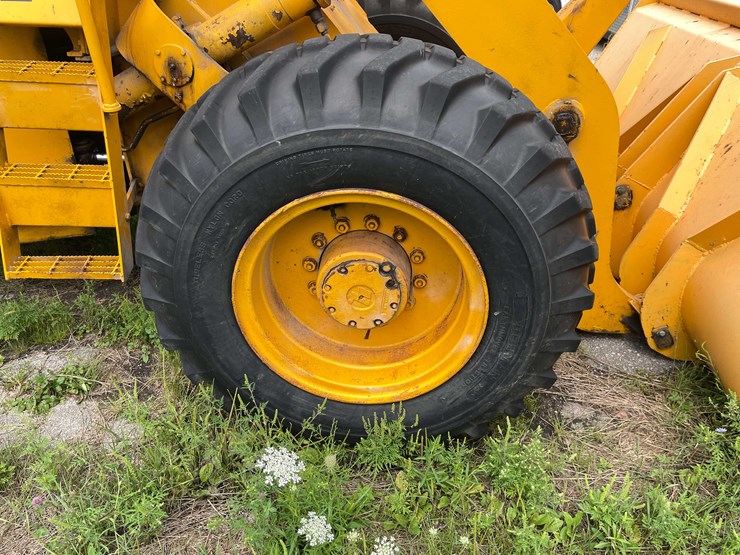 #1108-•-hough-60-b-payloader-(located-in-appleton,-wi)-image-9