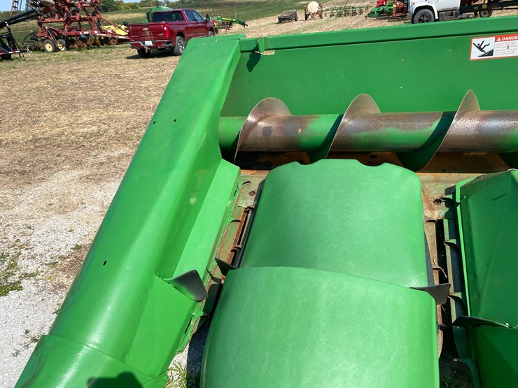 john-deere-844-image-27