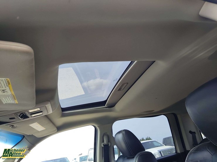 2013-ram-1500-sport-4x4-crew-cab-sb-image-12